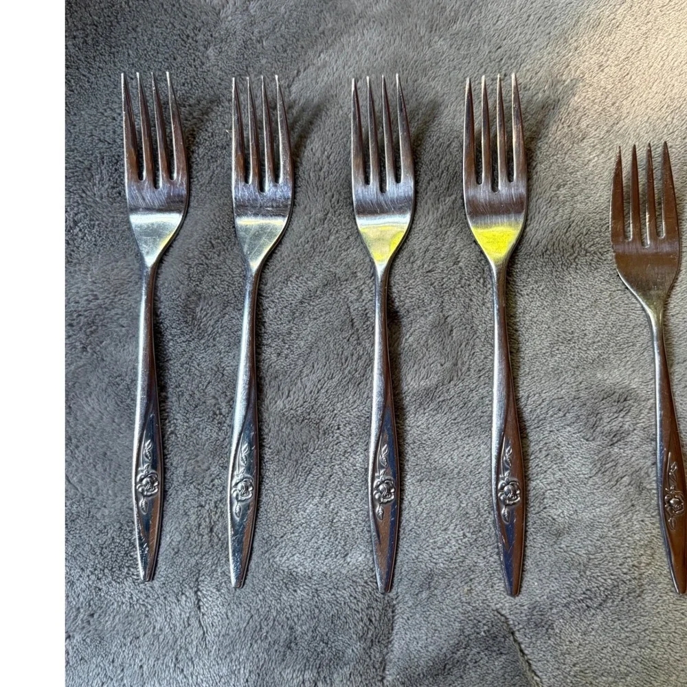 Oneida Lasting Rose Flatware Set 5pc Oneidacraft Stainless Forks MCM Floral